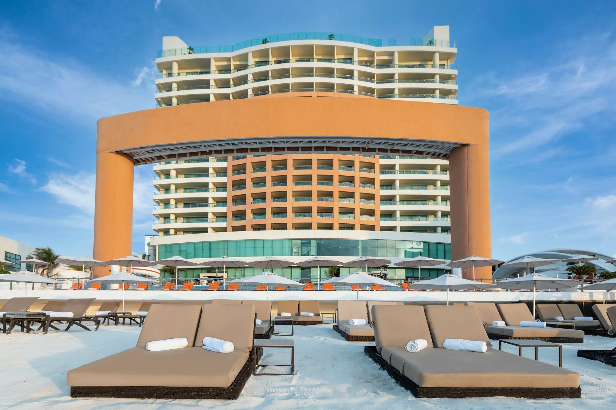 Beach Palace - Hotel View